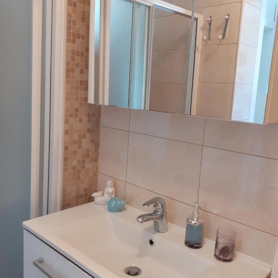 Apartment Vanda Splitska Esterno foto