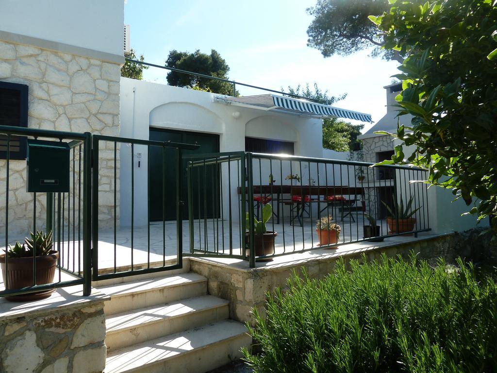 Apartment Vanda Splitska Esterno foto