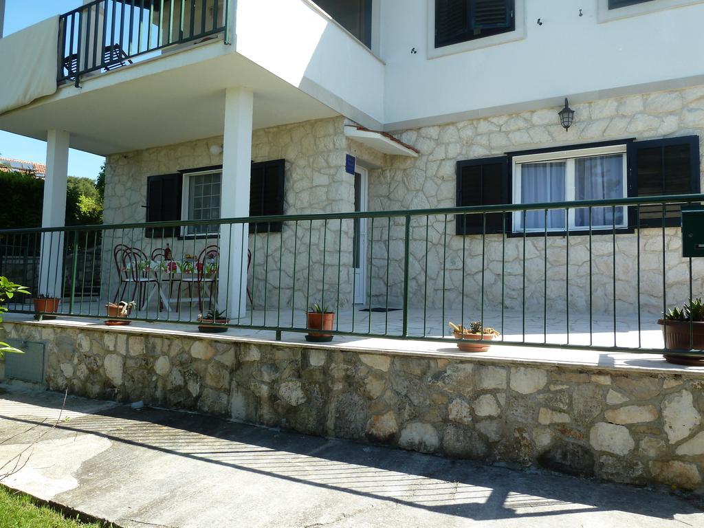 Apartment Vanda Splitska Esterno foto