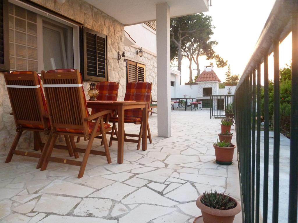 Apartment Vanda Splitska Esterno foto