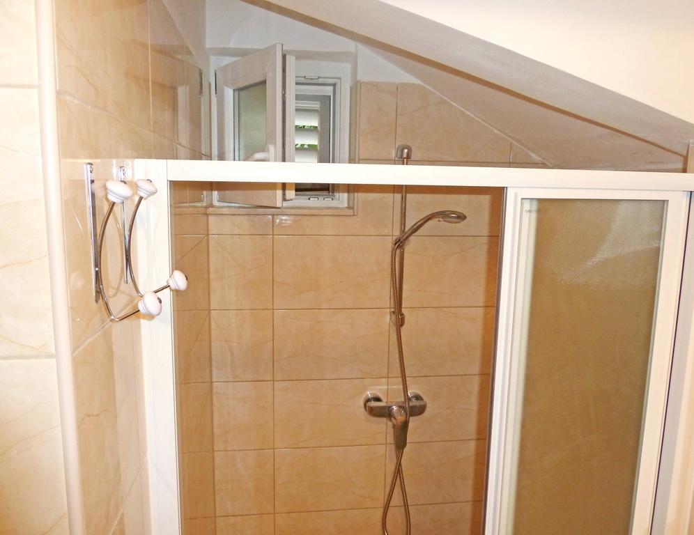 Apartment Vanda Splitska Esterno foto